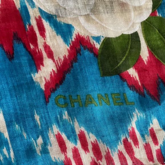 Vintage Chanel Lino Flax Scarf, Very Large - Picture 2 of 7